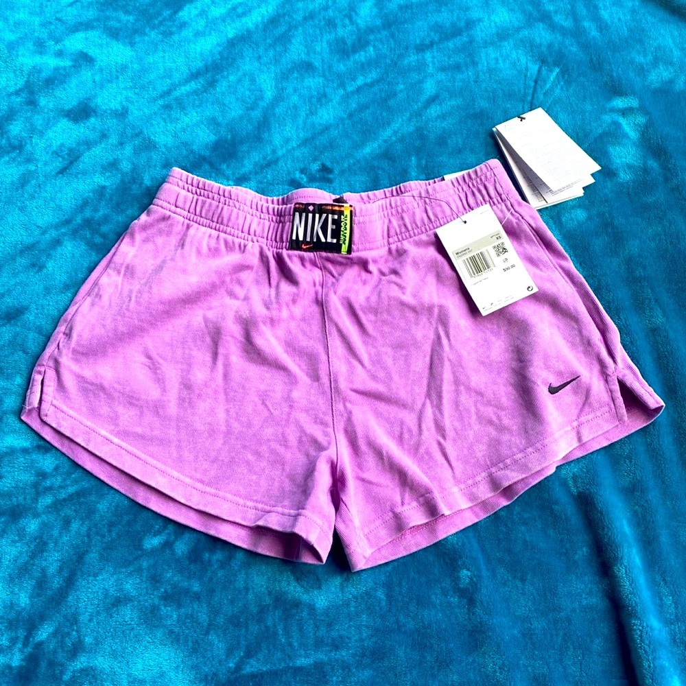 Nike High Rise Shorts NWT
